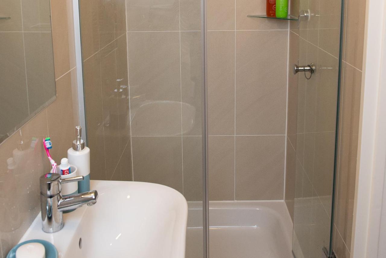 Pinehill Rooms Рединг Екстериор снимка