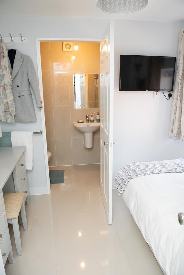 Pinehill Rooms Рединг Екстериор снимка