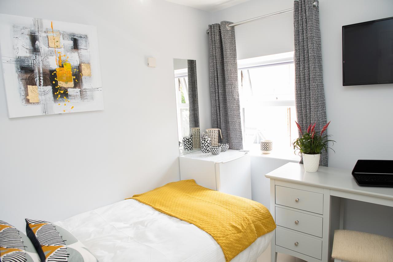 Pinehill Rooms Рединг Екстериор снимка