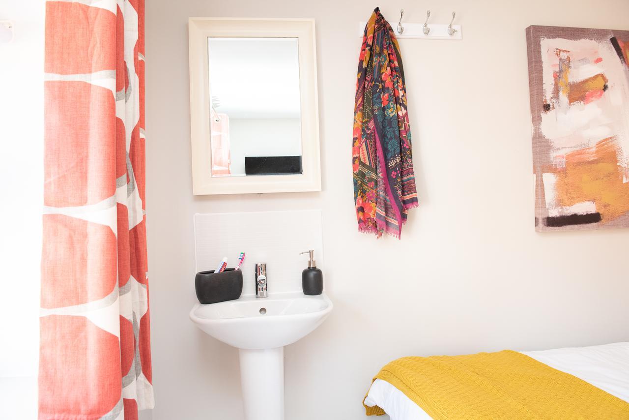 Pinehill Rooms Рединг Екстериор снимка