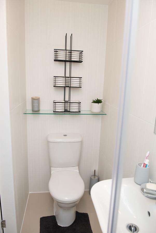 Pinehill Rooms Рединг Екстериор снимка