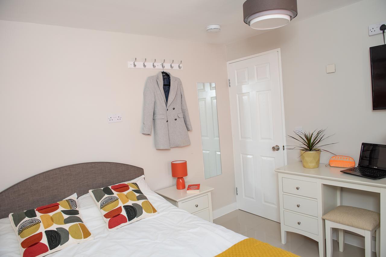 Pinehill Rooms Рединг Екстериор снимка