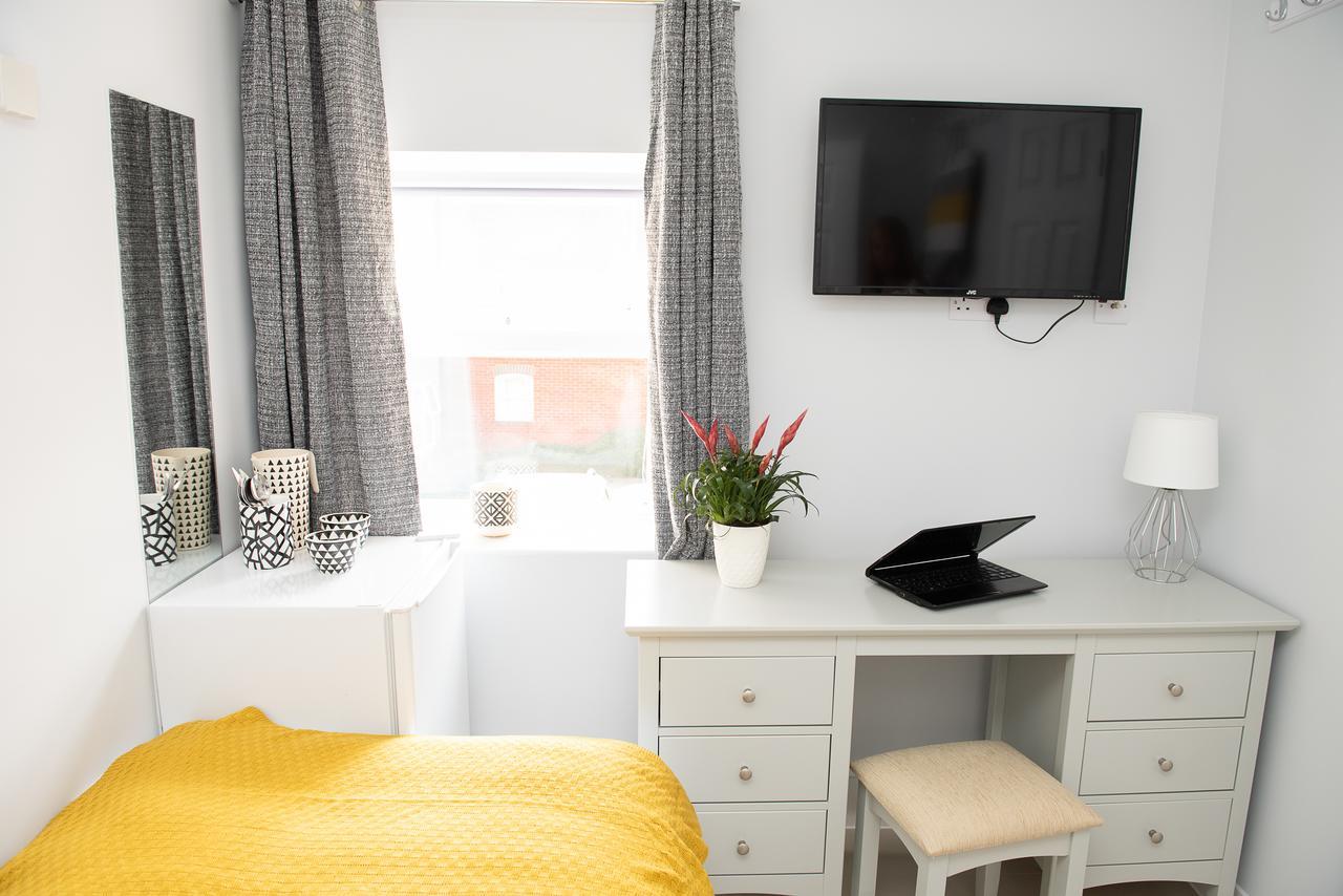 Pinehill Rooms Рединг Екстериор снимка